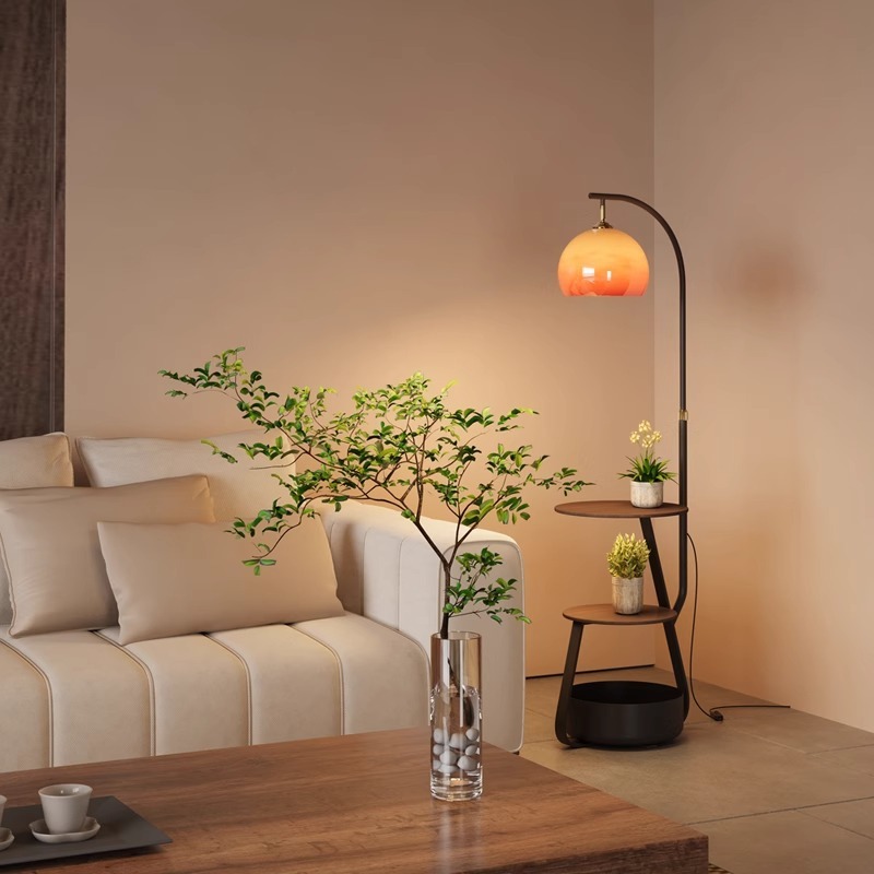 Lampa podłogowa, antyczny stol – Coffee & Tea Collective recenzja i cena