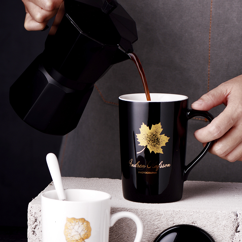 Prosty klasyczny czarno-biały  – Coffee Tea Friends recenzja i cena